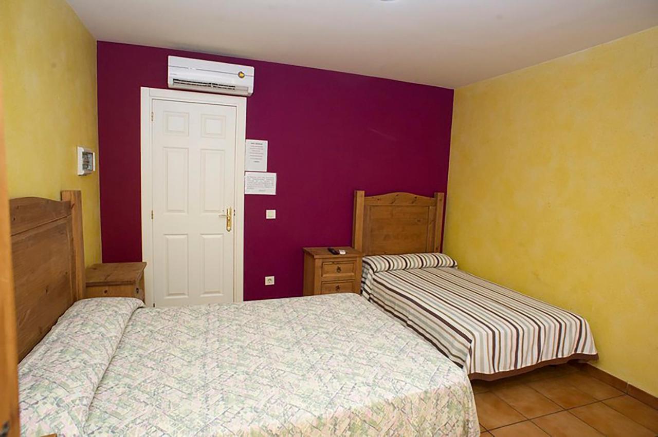 Hostal Velarde Talavera de la Reina Eksteriør billede