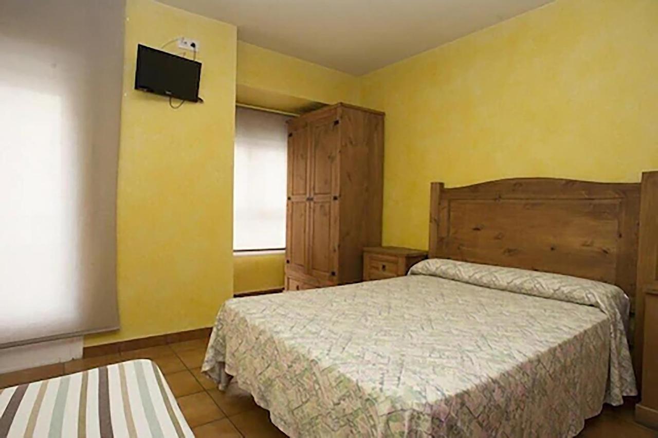 Hostal Velarde Talavera de la Reina Eksteriør billede